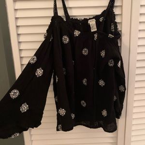 Women’s Forever 21 Off the Shoulder Top